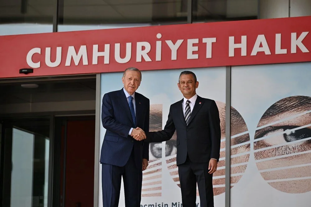 Erdoğan, 18 yıl sonra CHP Genel Merkezi’nde