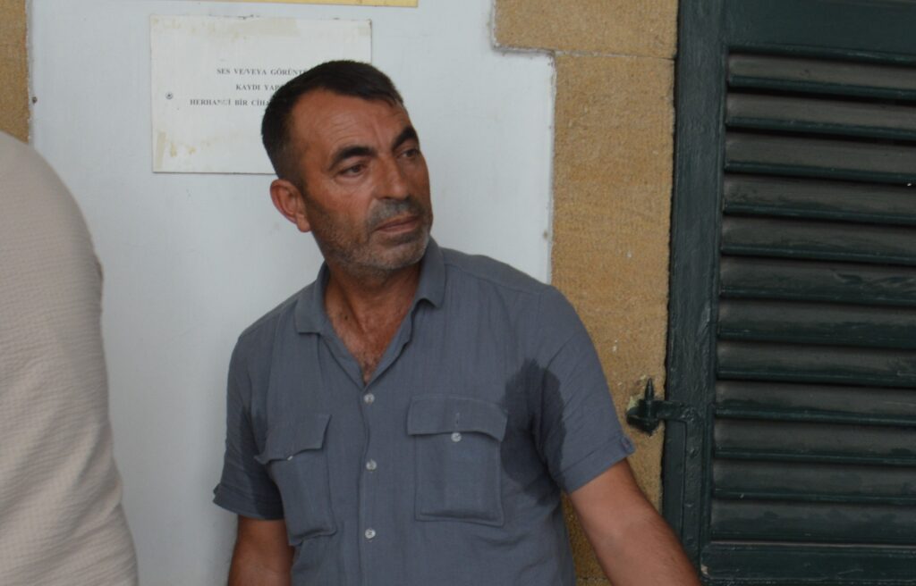 Sahte belge ile Güney Kıbrıs’a geçiş yapmak istedi