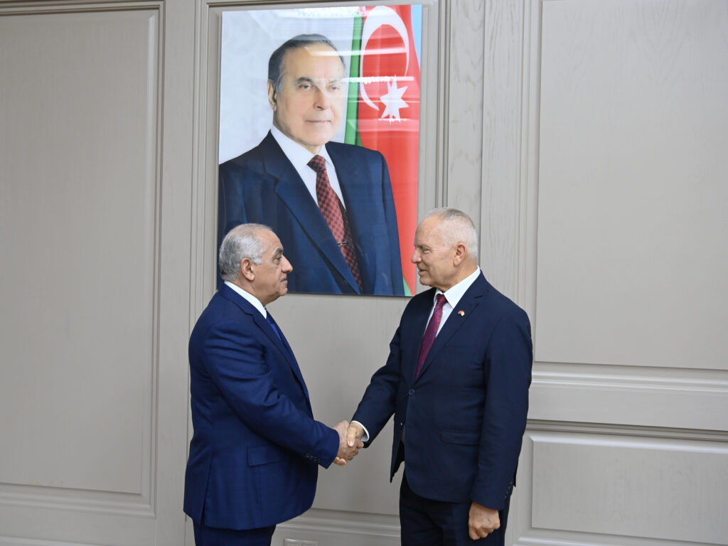 Töre, Azerbaycan Başbakanı Asadov ile görüştü