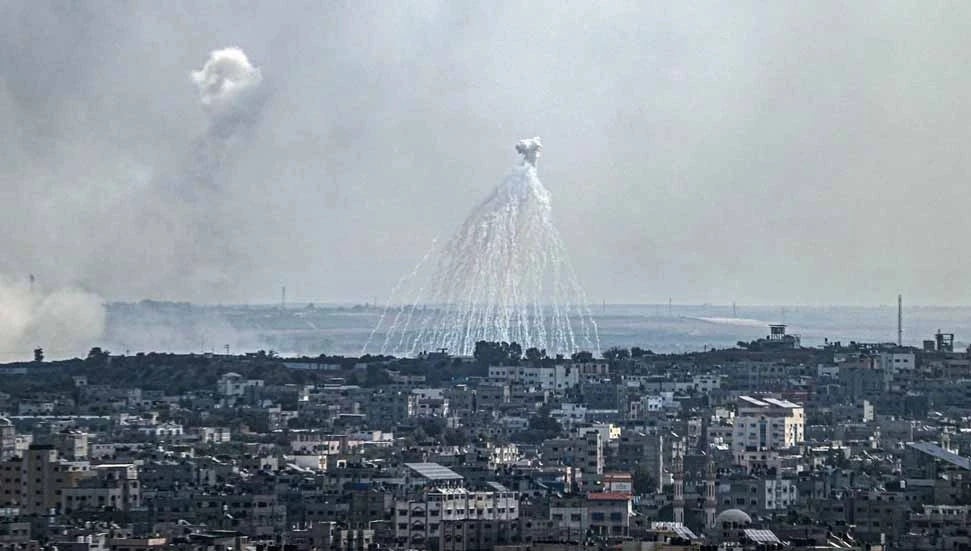İsrail, Lübnan’ın güneyini yasaklı beyaz fosfor bombasıyla vurdu