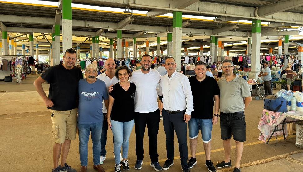 Zeki Çeler ile Mehmet Harmancı, esnaf ve yurttaşla bayramlaştı