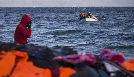 Akdeniz’de, 36 saatlik operasyonla 261 mülteci kurtarıldı