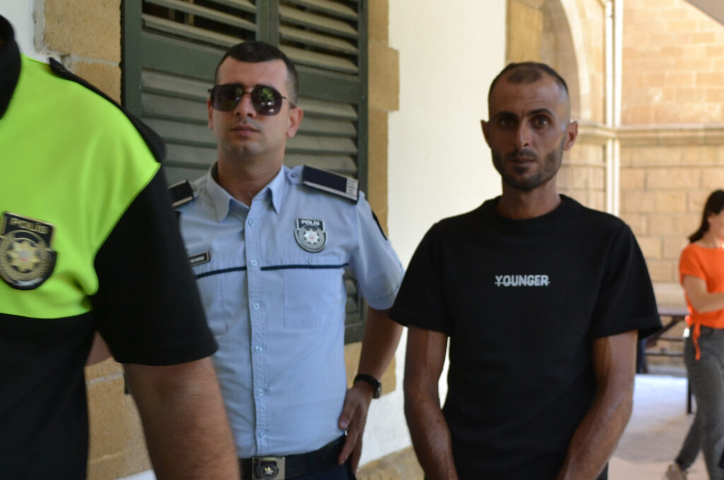 Askeri yasak bölgeyi ihlal edip KKTC’ye girdi!