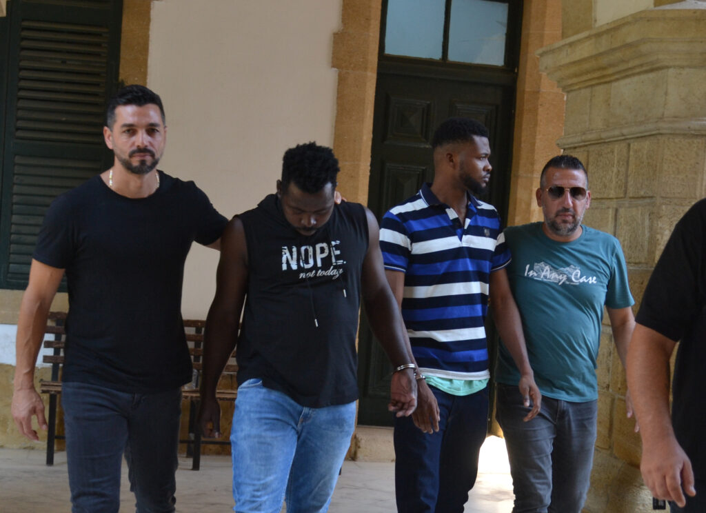 Yarım kilo uyuşturucu ile yakalandılar!