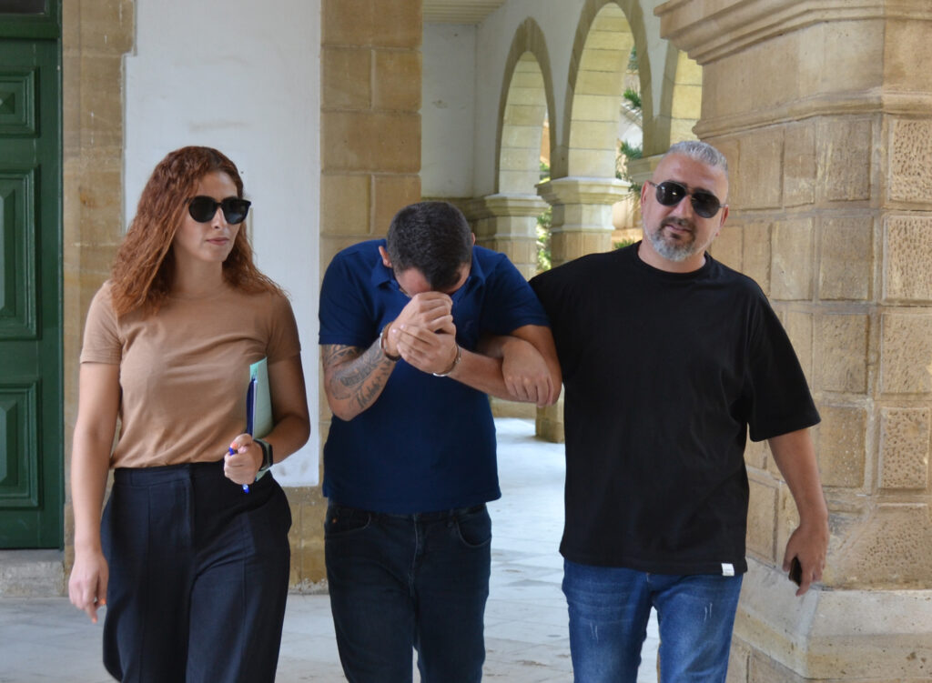 Soruşturma sürüyor bir hafta daha tutuklu kalacaklar