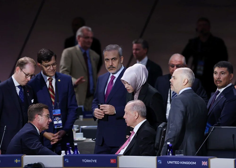 Cumhurbaşkanı Erdoğan liderlerle sohbet etti