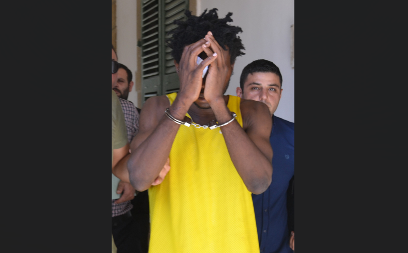 Polis memurunun kolunun kırılmasına sebep oldu!