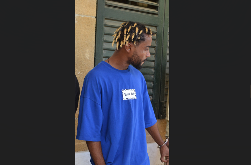 25 yaşındaki kadına cinsel organını salladı!