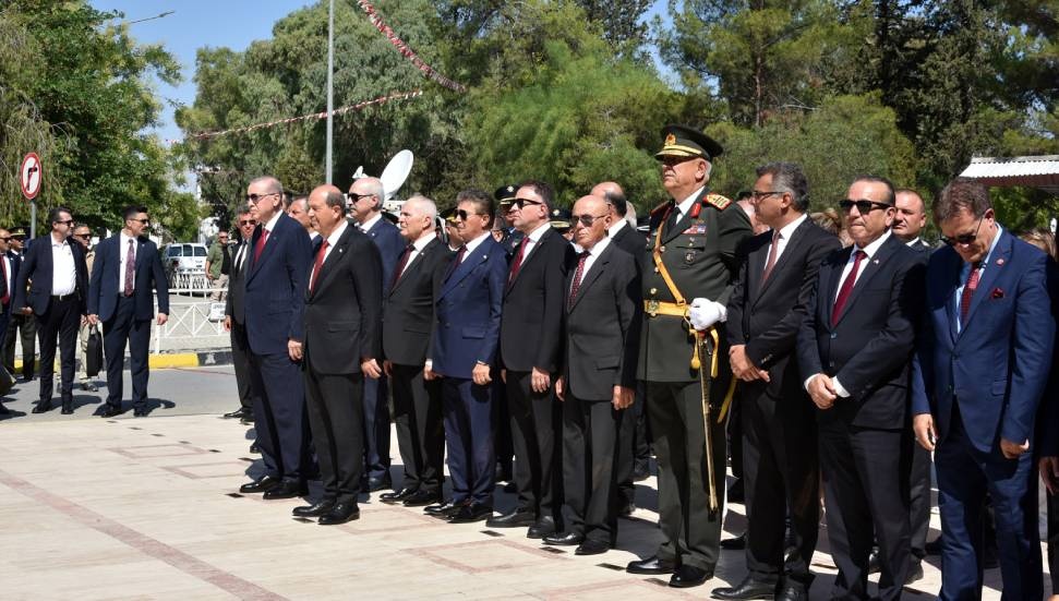 Lefkoşa Atatürk Anıtı önünde tören düzenlendi