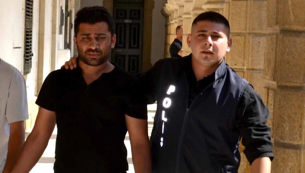 Çalıştığı iş yerinden hırsızlık yapan Muhammad Zeeshan, 2 ay süreyle cezaevine gönderildi!