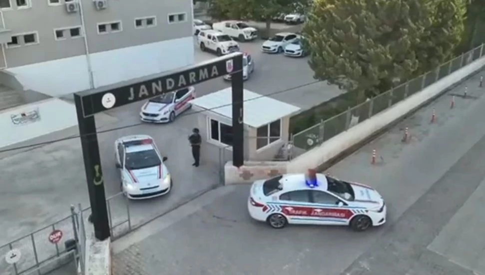“Kuyu-12” operasyonunda gözaltına alınan 43 şüpheliden 27’si tutuklandı