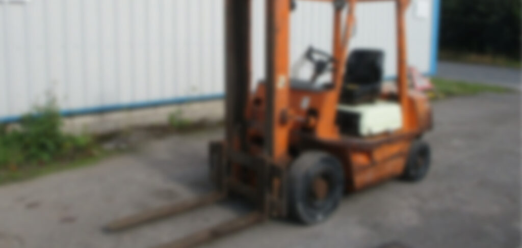 Forklift tekerinin altında kaldı ağır yaralı!