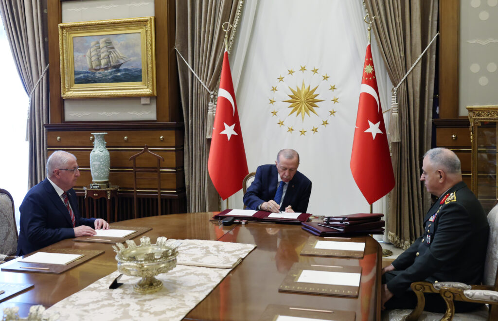 Türkiye’de Yüksek Askeri Şura toplantısında alınan kararlar açıklandı
