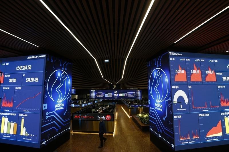 Borsa İstanbul günün ilk yarısında yükseldi