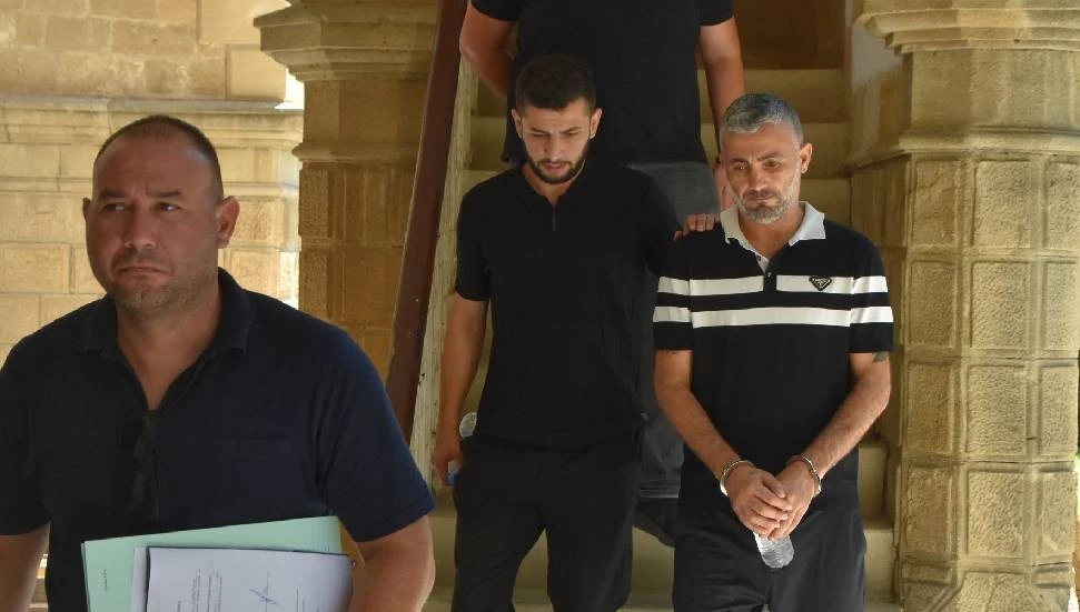 Darp ettiler, arabasını çaldılar, kaçırdılar!
