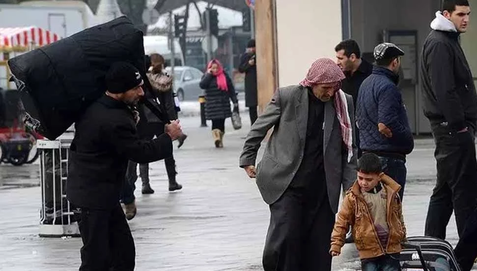 Türkiye yüz binlerce Suriyeliye 90 gün süre tanıdı