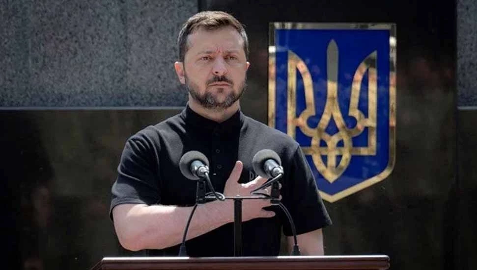 Zelenski: Rusya topraklarımıza getirdiği savaşı kendisi de hissetmeli