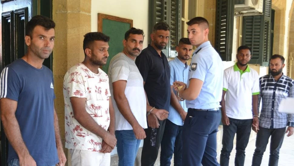 Muhaceret affı için kaçak geldiler, cezaevine gönderildiler
