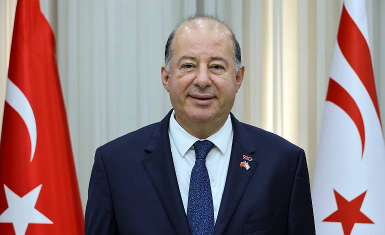 Dinçyürek: Eczacılarımız sağlık sisteminin vazgeçilmez bir parçasıdır