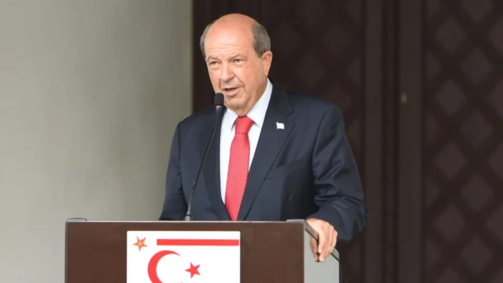 Cumhurbaşkanı Tatar, İngiltere’nin Kıbrıs’taki egemen üslerine 700 ilave asker göndermesine tepki gösterdi
