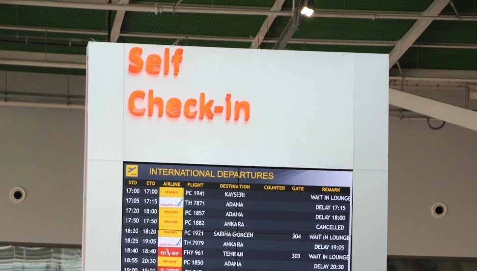 Uçak içerisinde ve Ercan Havalimanı’nda olay çıkaran alkollü şahıs tutuklandı