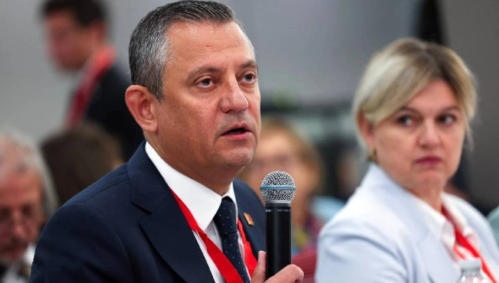 Özgür Özel’den AKEL Genel Sekreteri Stefanou’ya tepki: Konuşması bitene kadar dışarıda bekledim