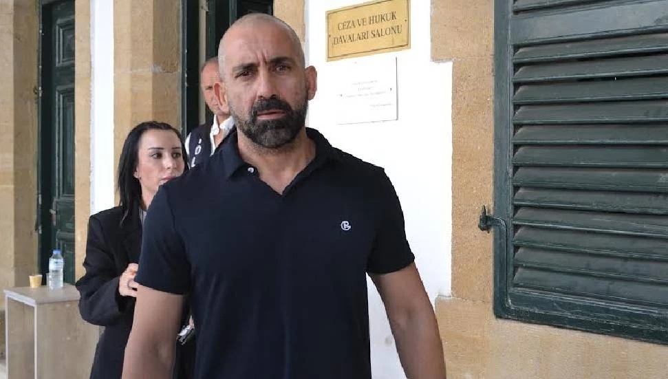 Misafirliğe gittiği evde 17 adet havai fişek patlatan Berk Özdenefe: Onları meşale sanıyordum