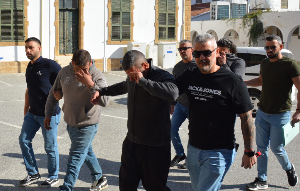 Huzur operasyonunda uyuşturucu ile yakalanan zanlılar mahkemeye çıkarıldılar!