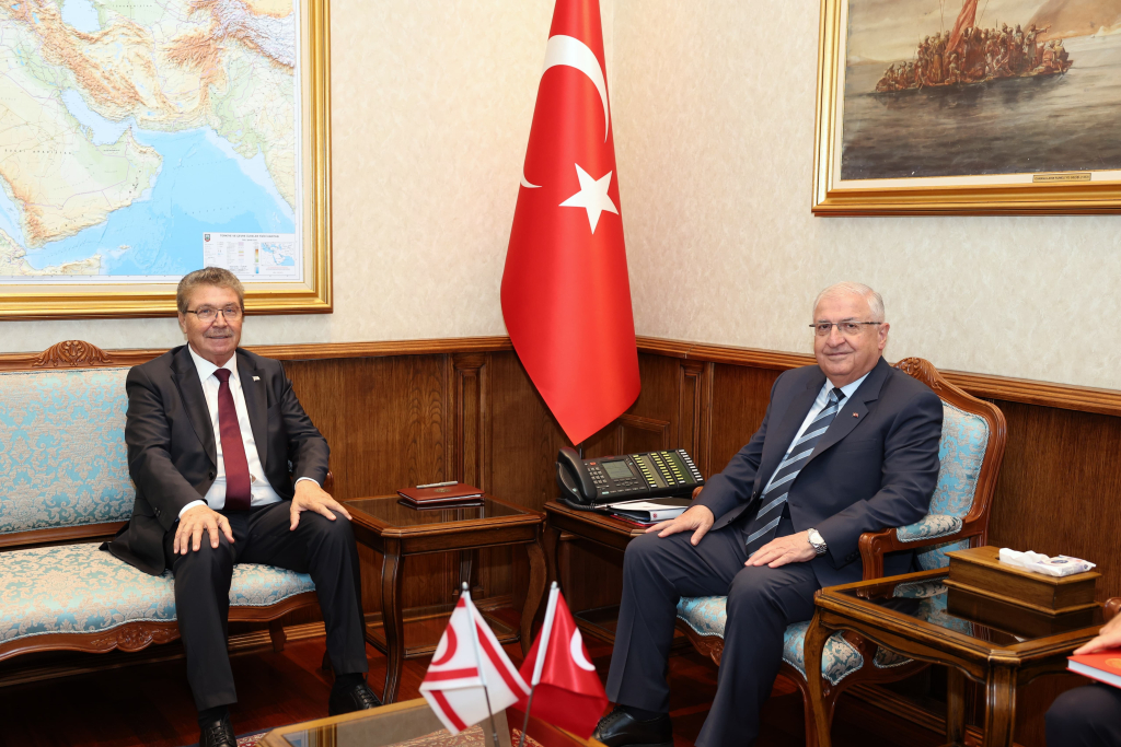 Başbakan Üstel, Türkiye Milli Savunma Bakanı Güler ile görüştü
