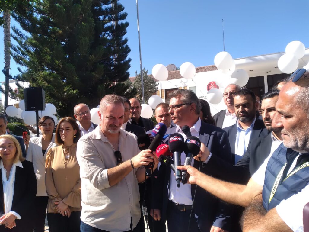 CTP Meclis önünde açıklama yaptı