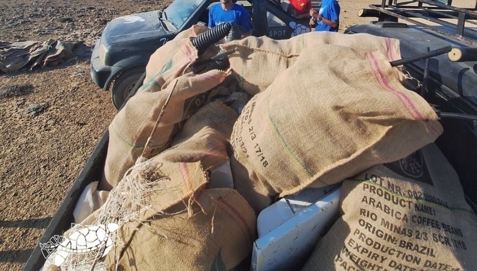 Akdeniz Sır Sahili’nde 235 kilo plastik atık toplandı