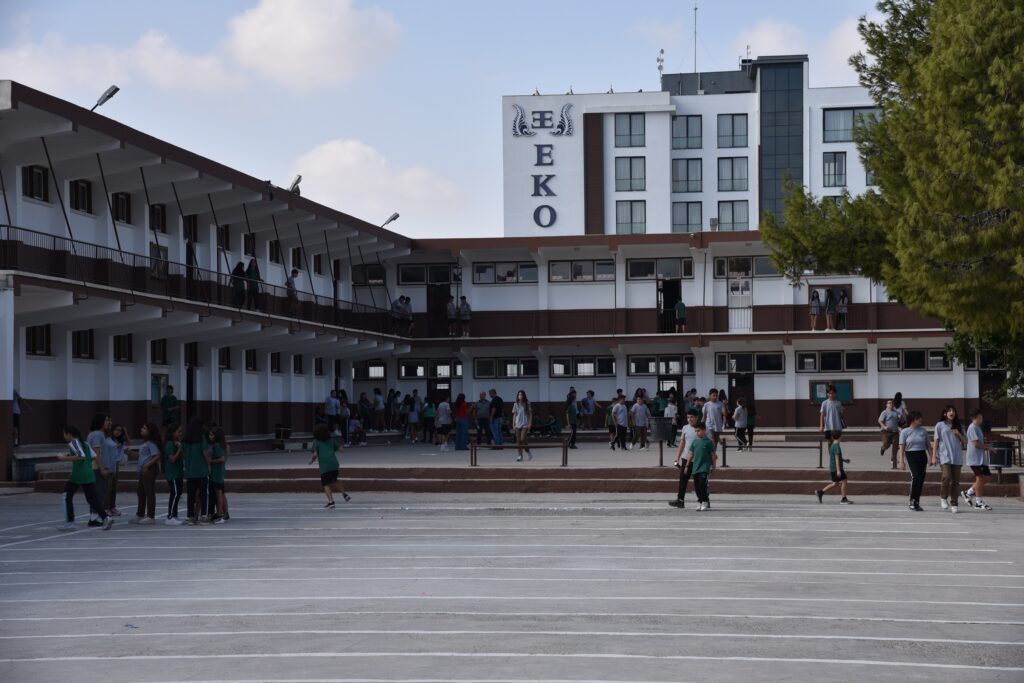 “Eğitim, siyasete heba edildi”