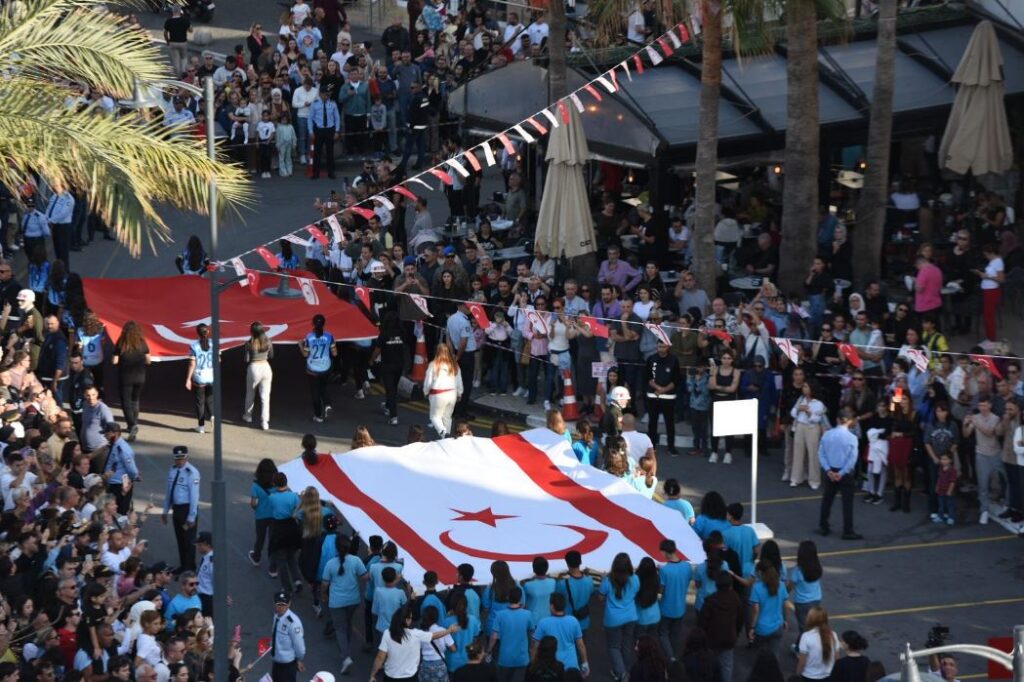 Girne’de “Cumhuriyet Şöleni Korteji” yapıldı