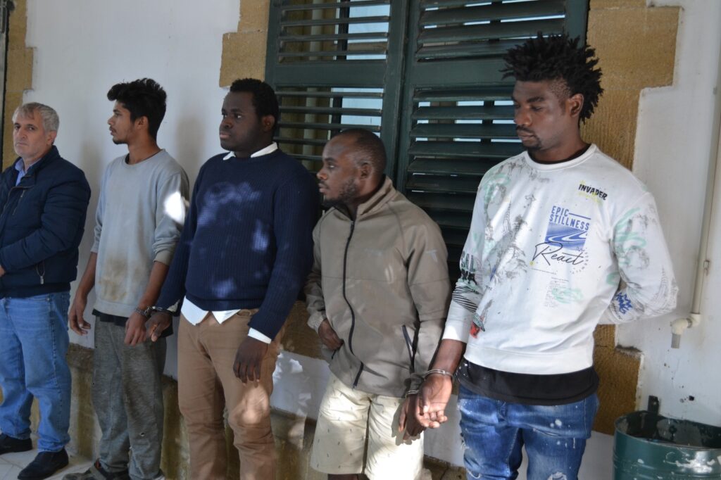 4 Kaçak Zanlı Mahkemeye Çıkarıldı