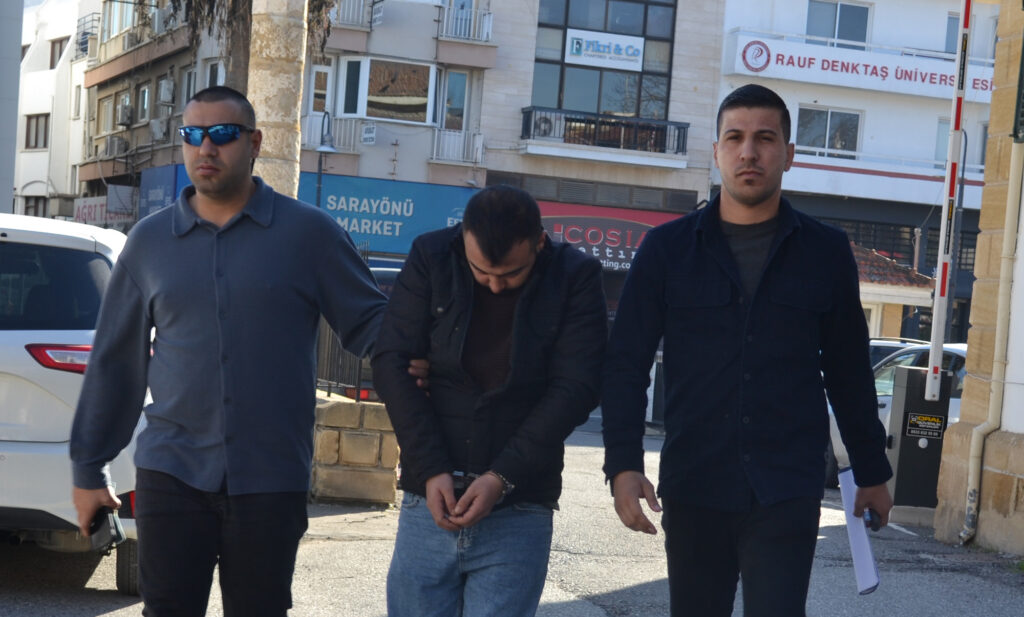 Telefonda Tacizlik Suçlarından Tutuklanan Sefa Yıldız Mahkemeye Çıkarıldı