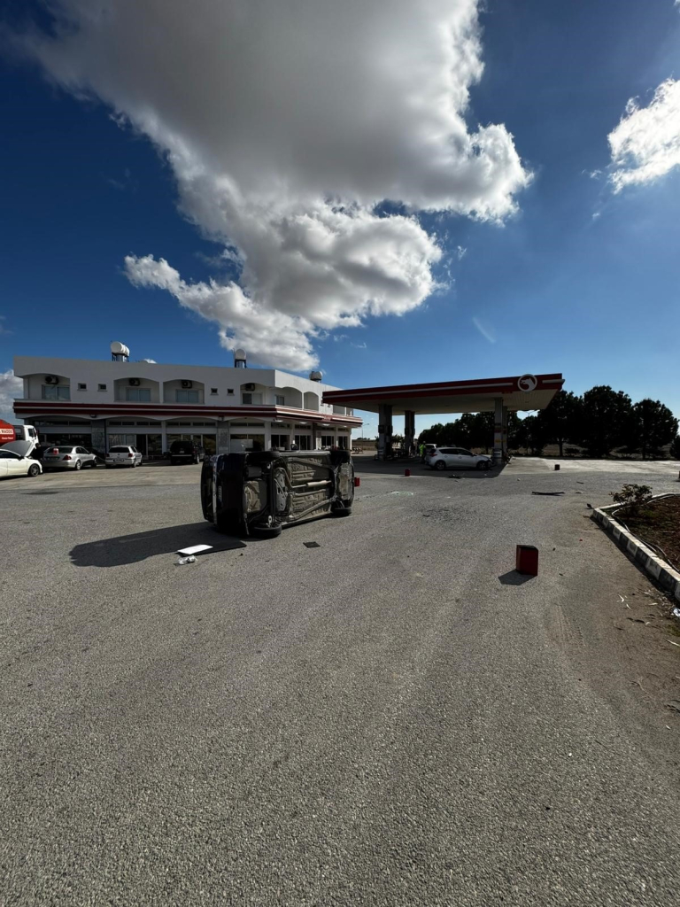 İskele-Geçitkale ana yolunda petrol istasyonunda trafik kazası…
