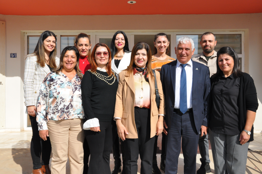 Özçınar’dan öğretmenlere…. “Özveri ile güzel ülkemize pırıl pırıl insanlar yetiştiriyorsunuz”