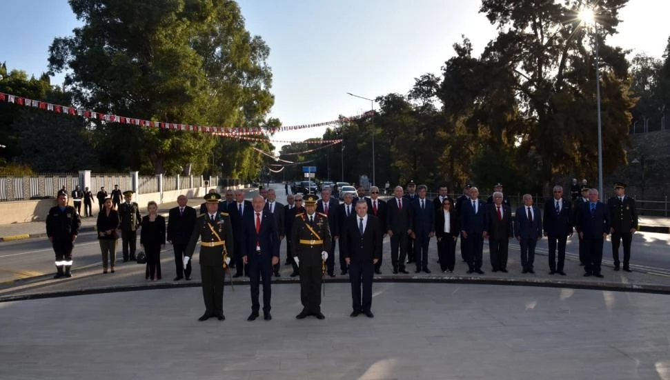 Lefkoşa Şehitler Anıtı’nda tören gerçekleştirildi