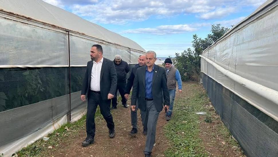Çavuş, fırtınadan zarar gören köy ve bölgelerde incelemelerde bulundu