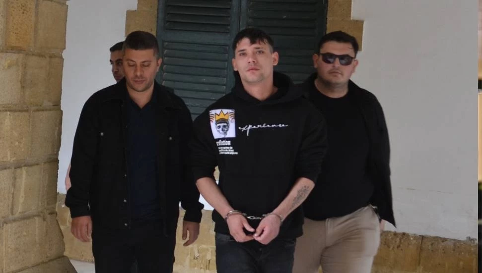 Dedikodu kavgası: 52 yaşındaki şahsa yumruk attı, kafatası çatladı