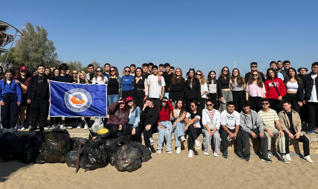 DAÜ, lise öğrencilerine mobil oyun geliştirme eğitimi verdi