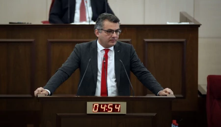 Erhürman Meclis’te vurguladı: Geleceği satıyorsunuz, yarattığınız sorun varoluşsal bir sorundur
