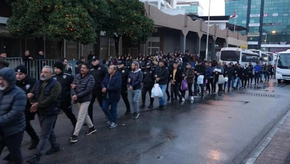 Mersin’de gümrük idaresi çalışanlarına “Zincir” operasyonu: 91 tutuklama