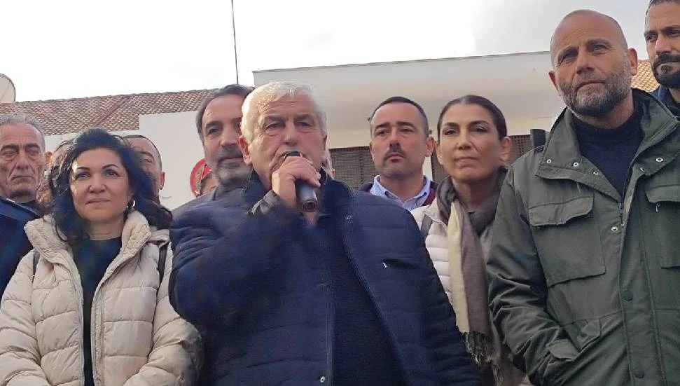 Eylem askıya alındı