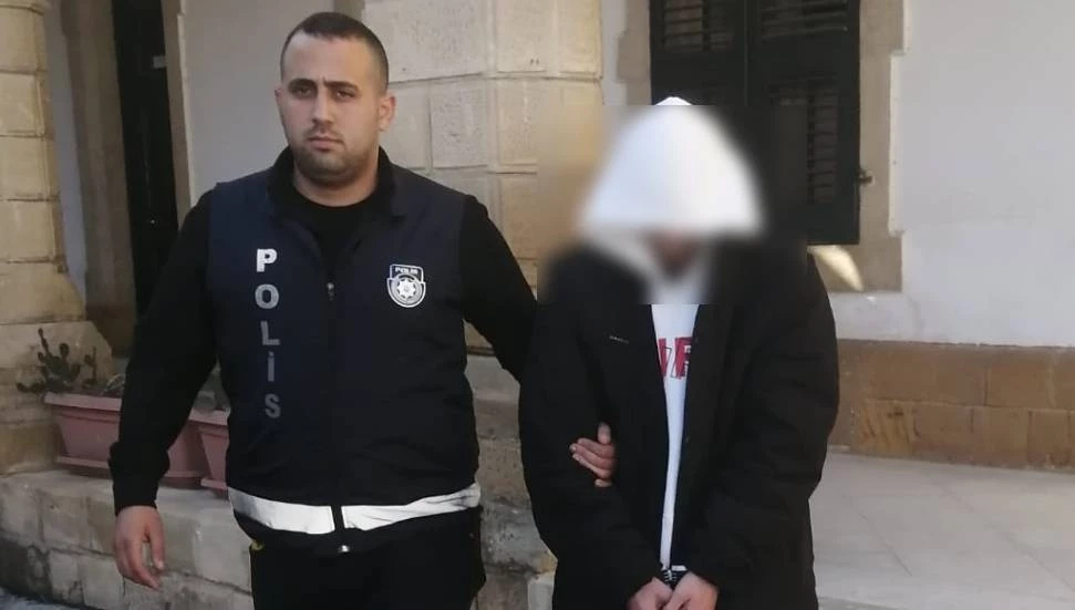 Üzerinde ve evinde yapılan aramada uyuşturucu bulundu