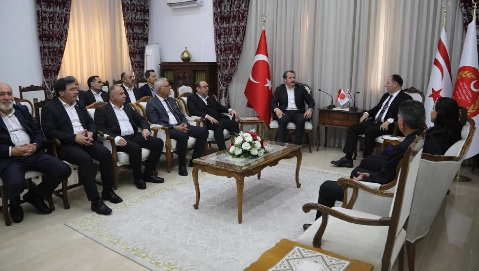 Öztürkler: Sendikalar arası işbirliklerini önemsiyoruz