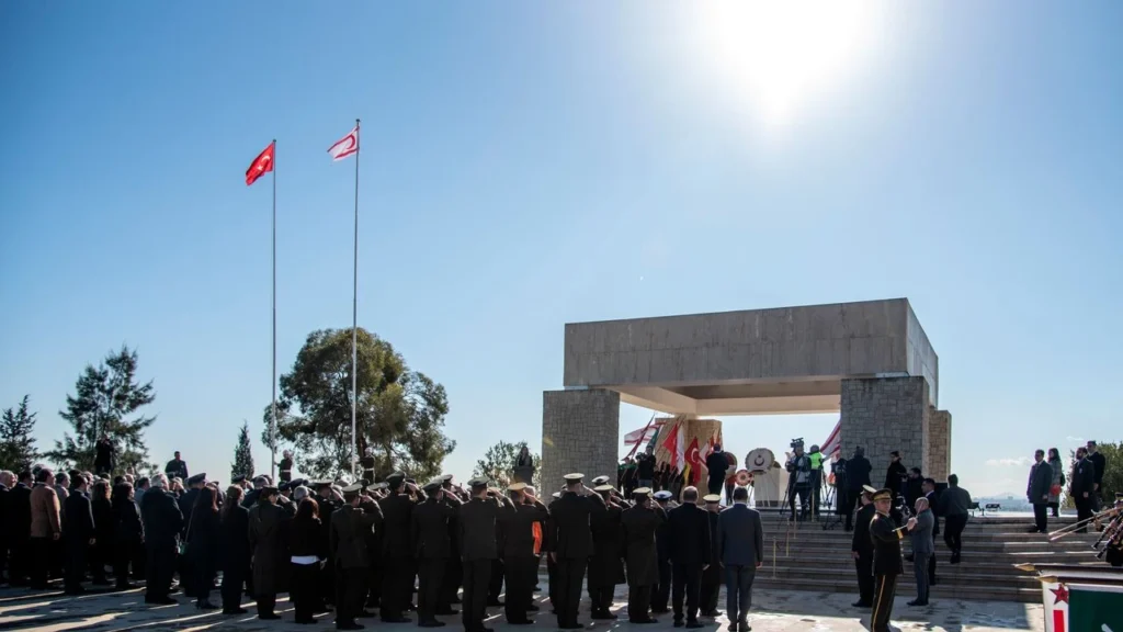 Dr. Küçük için ilk tören Dr. Fazıl Küçük Anıtı’nda yapıldı
