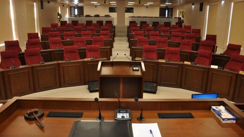 Meclis toplanamadı… Toplantı 24 saat sonraya ertelendi!