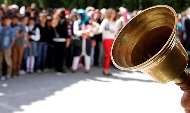 İlk ve orta eğitimde karneler cuma günü verilecek!