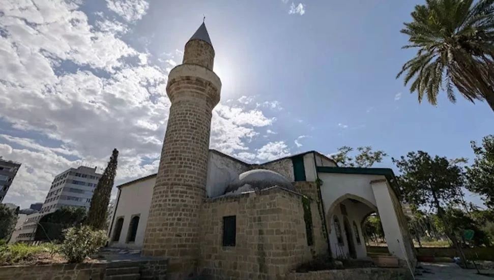 Güney Kıbrıs’taki Bayraktar Camisi’ne bir haftada 2 kez saldırı düzenlendi!
